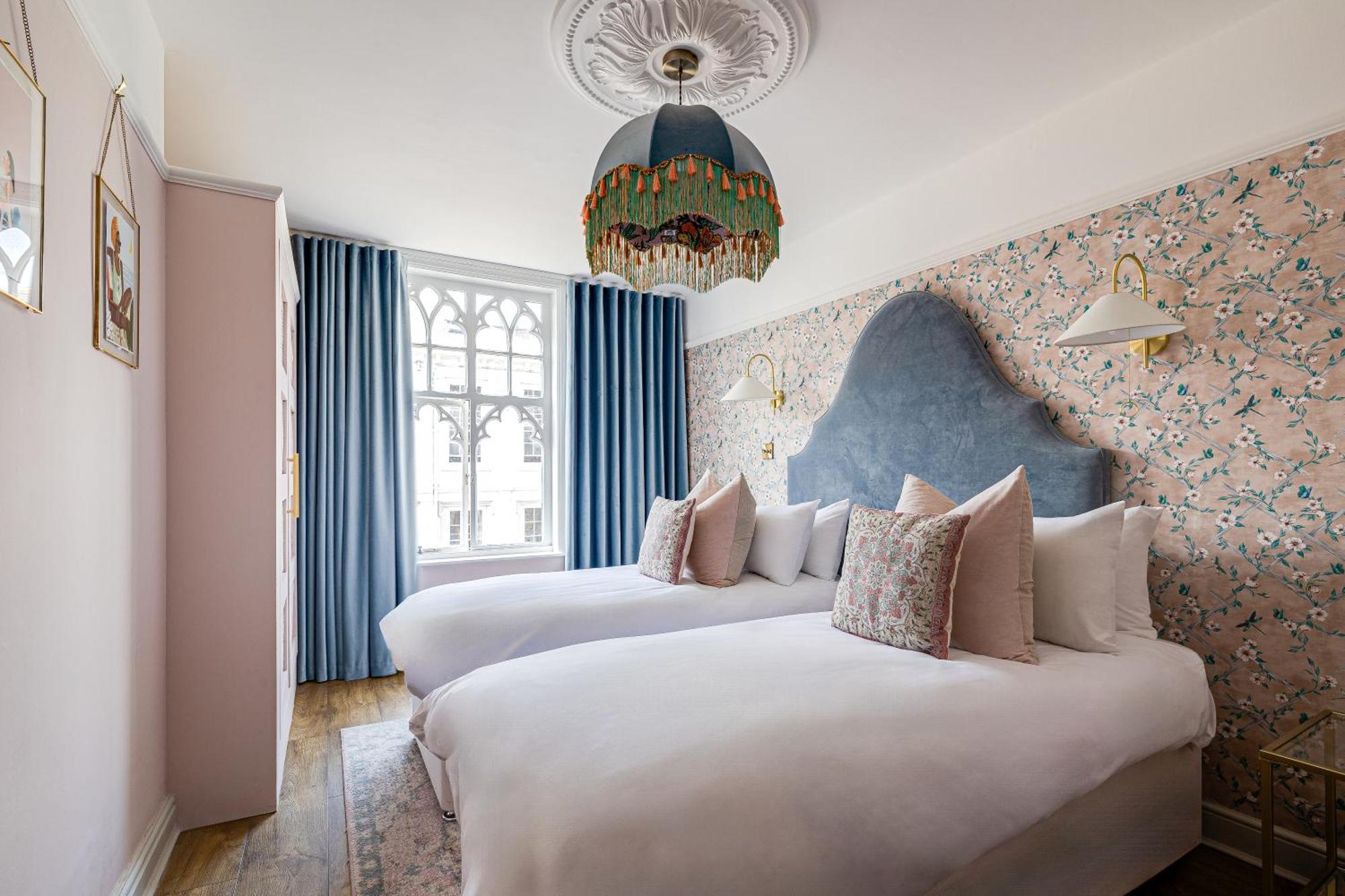 Insta-Worthy Loft On Historic Chester Rows, Sleeps 4 & Free Parking Exterior photo